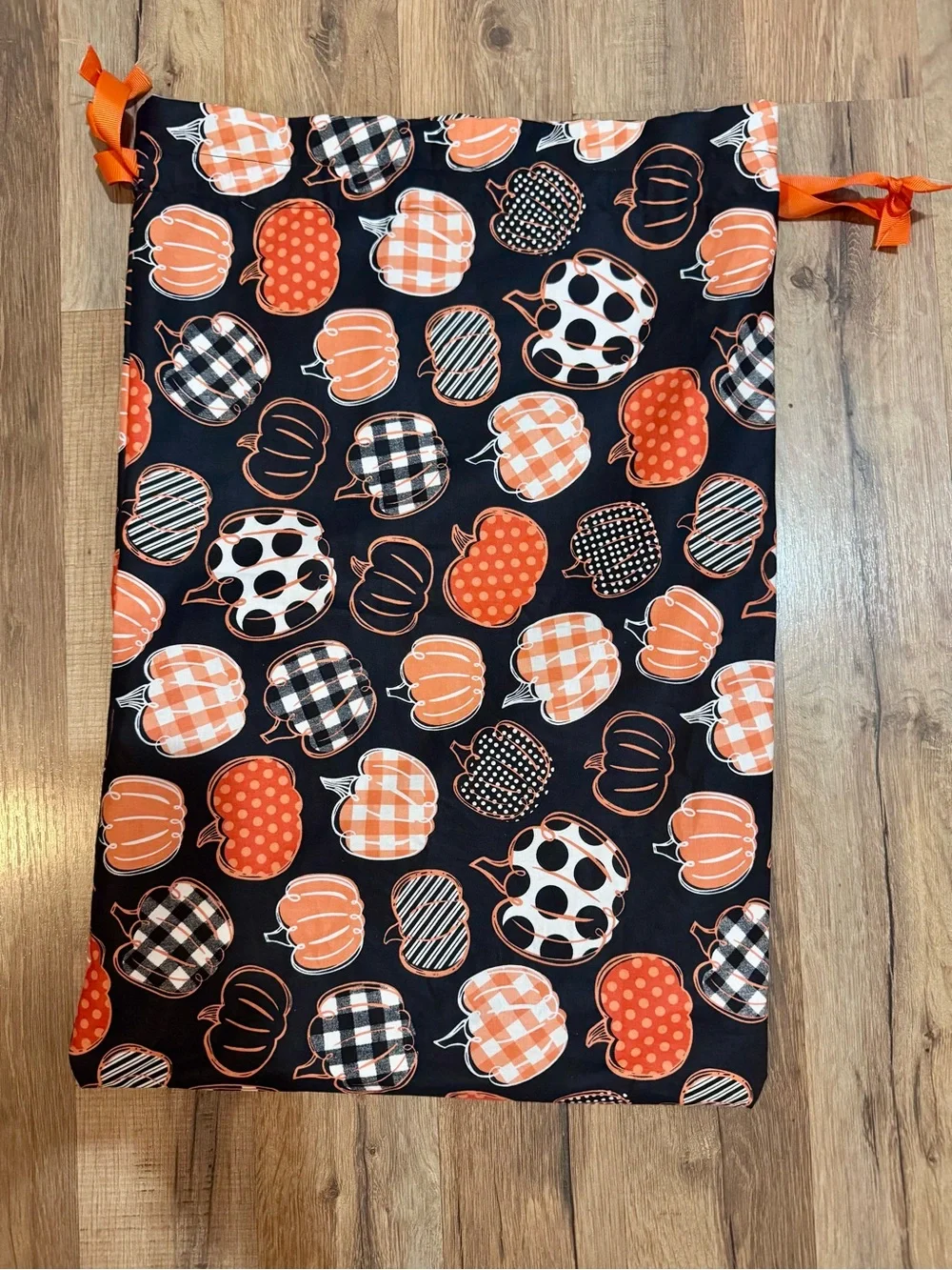 Kids Halloween Pumpkin drawstring trick or treat bag